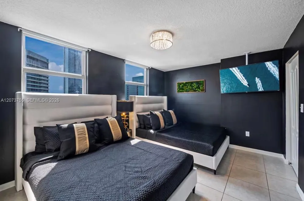 1200 Brickell Bay Dr #4101 Miami, FL 33131