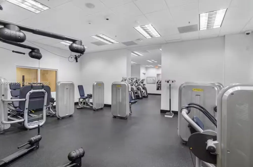 1200 Brickell Bay Dr #4101 Miami, FL 33131