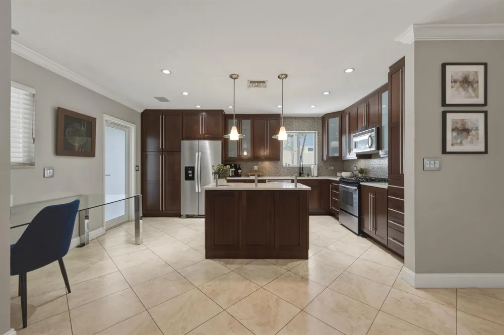 4310 NE 15th Way Oakland Park, FL 33334