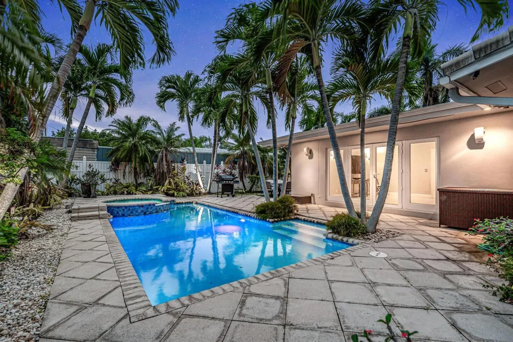 4310 NE 15th Way Oakland Park, FL 33334