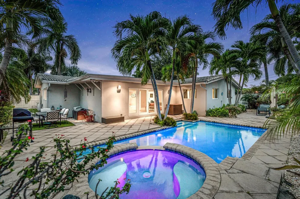 4310 NE 15th Way Oakland Park, FL 33334