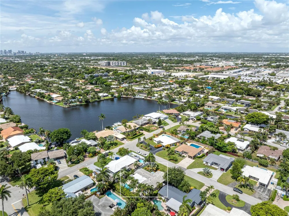 4310 NE 15th Way Oakland Park, FL 33334