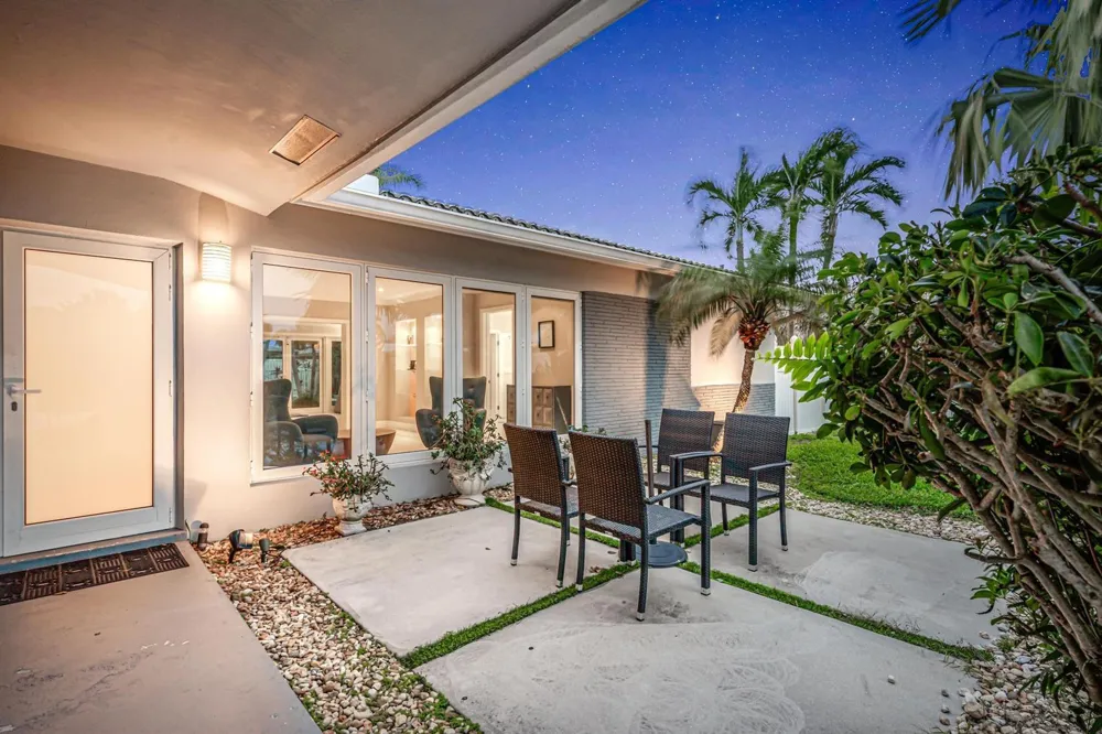 4310 NE 15th Way Oakland Park, FL 33334