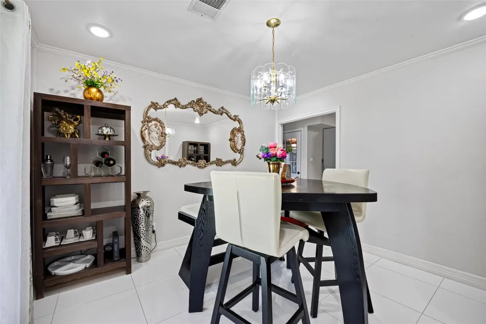 104 Burgundy Lane League City, TX 77573