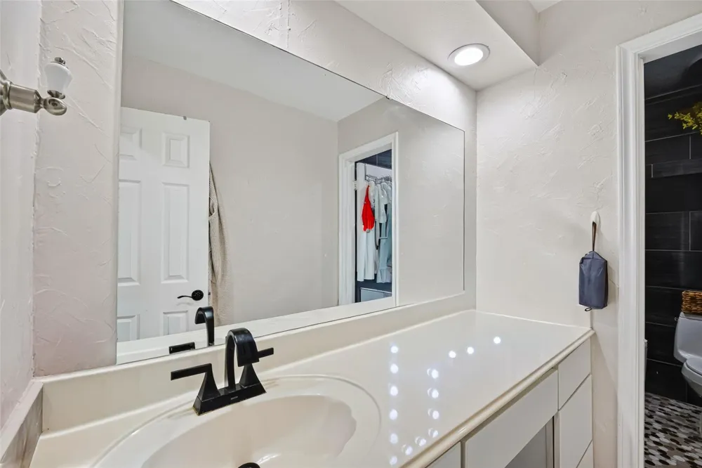 104 Burgundy Lane League City, TX 77573