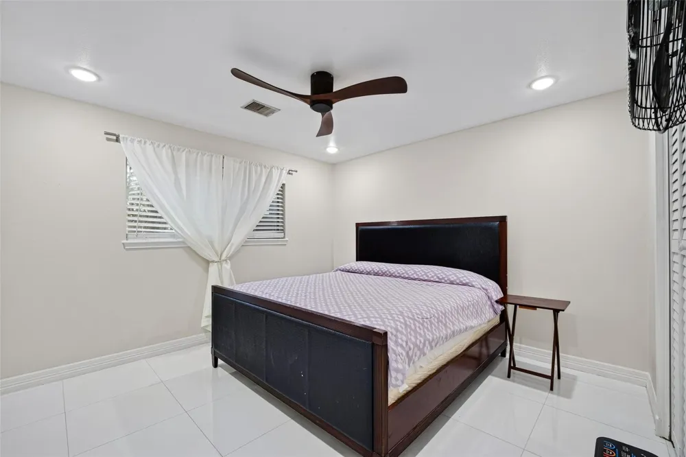 104 Burgundy Lane League City, TX 77573