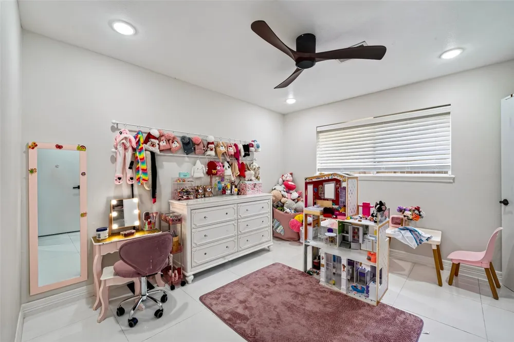 104 Burgundy Lane League City, TX 77573