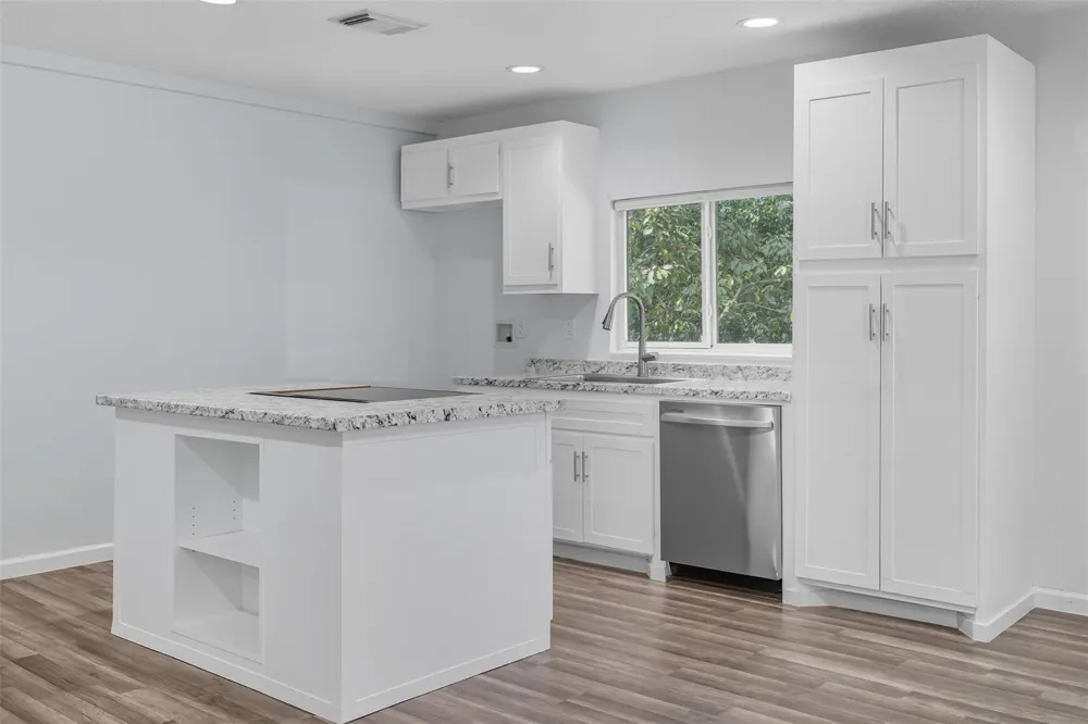 30519 Lake Circle Lane Magnolia, TX 77354