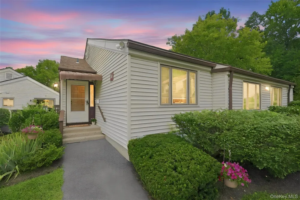 43 Jefferson Oval #A Yorktown Heights, NY 10598