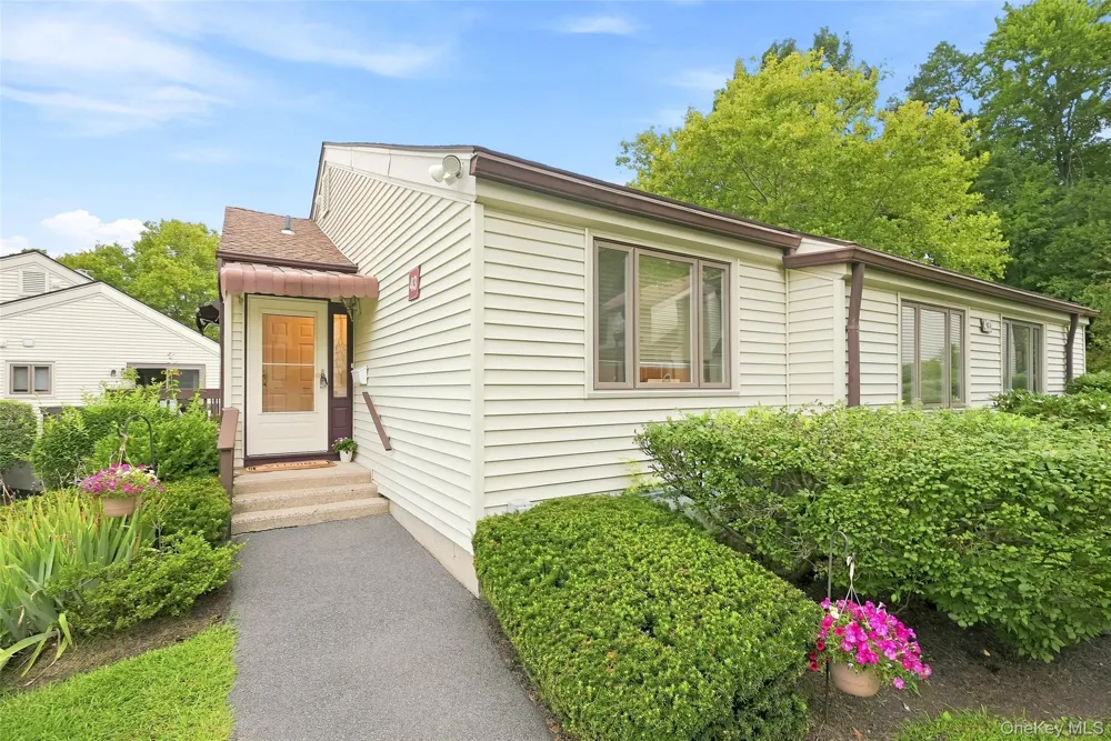43 Jefferson Oval #A Yorktown Heights, NY 10598