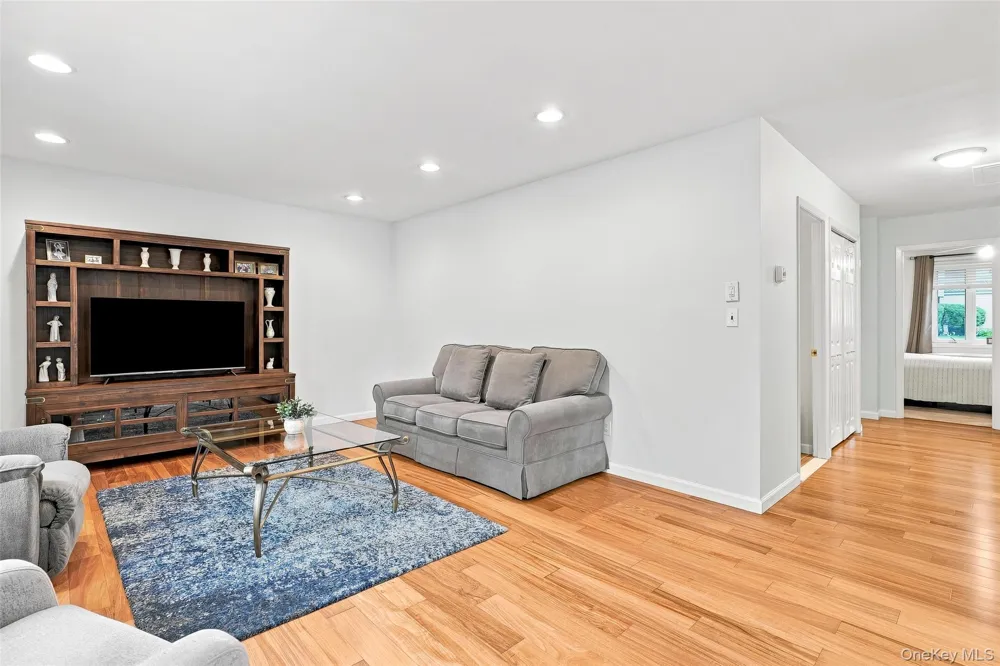 43 Jefferson Oval #A Yorktown Heights, NY 10598