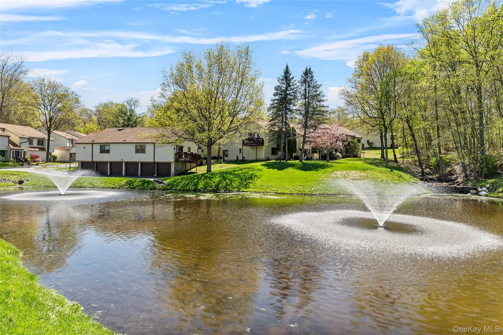 43 Jefferson Oval #A Yorktown Heights, NY 10598