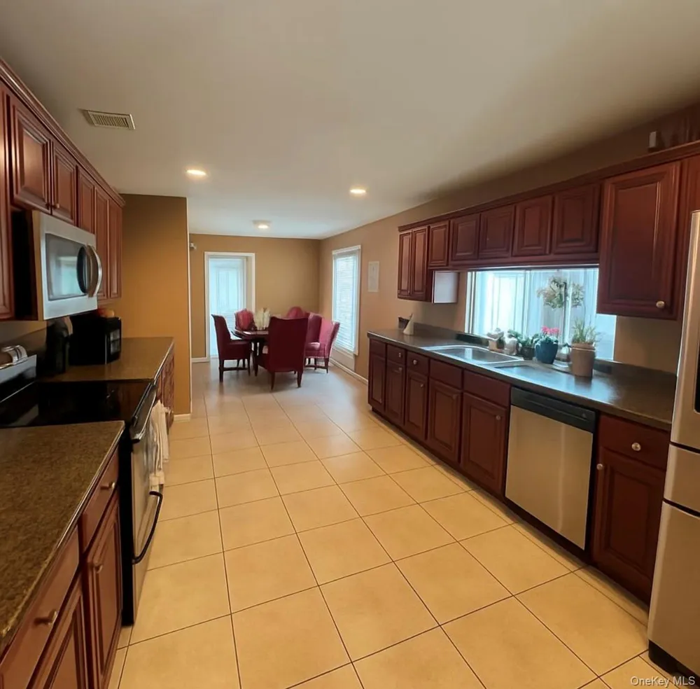 7 Carston Street W Selden, NY 11784