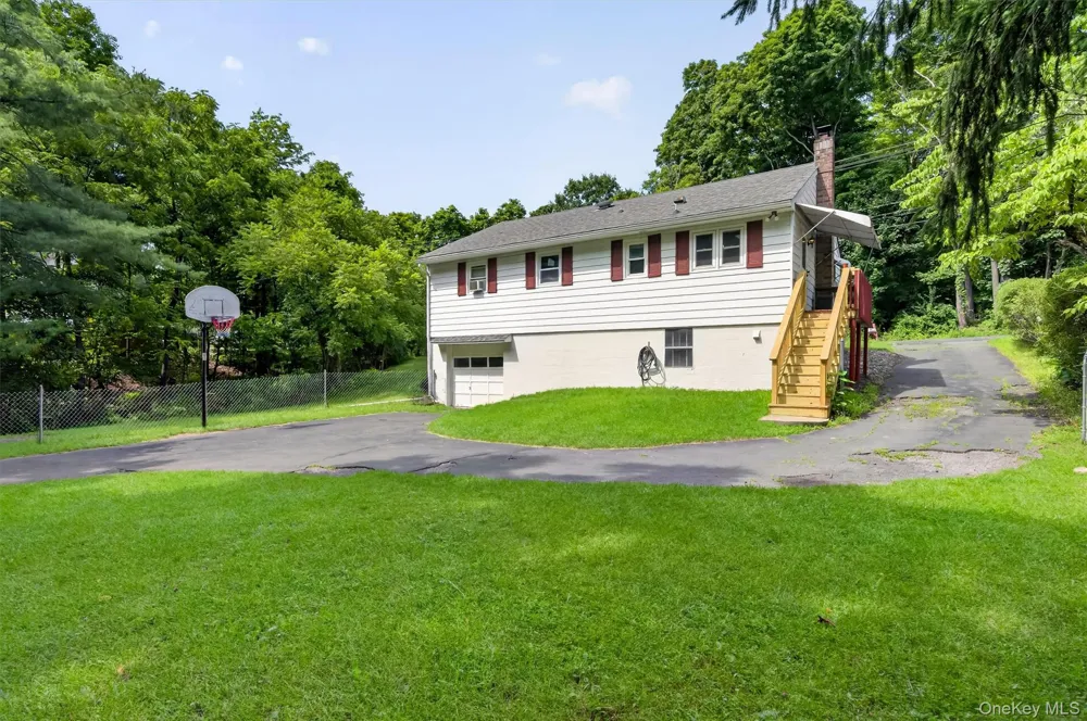 31 Leslie Road Newburgh, NY 12550