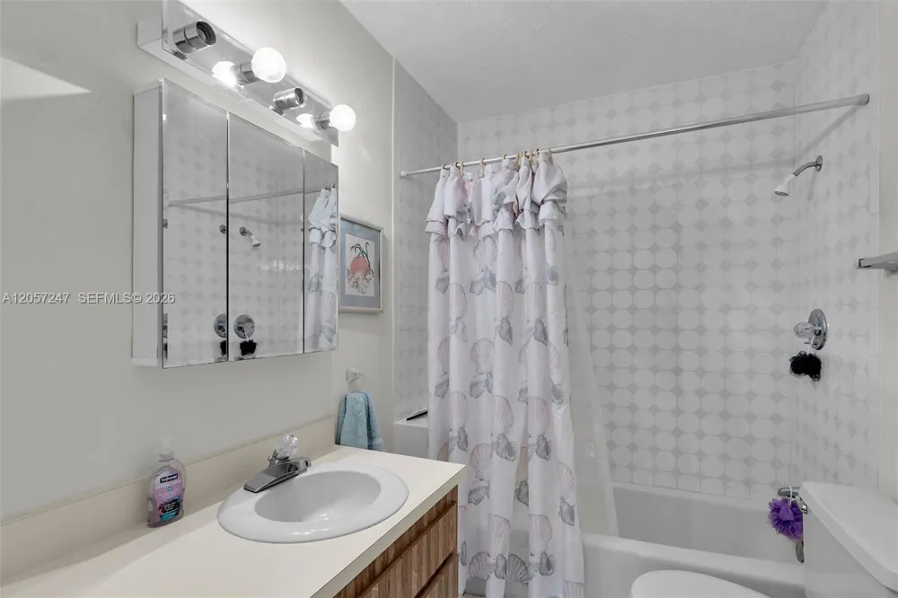 350 11th St Key Colony, FL 33051