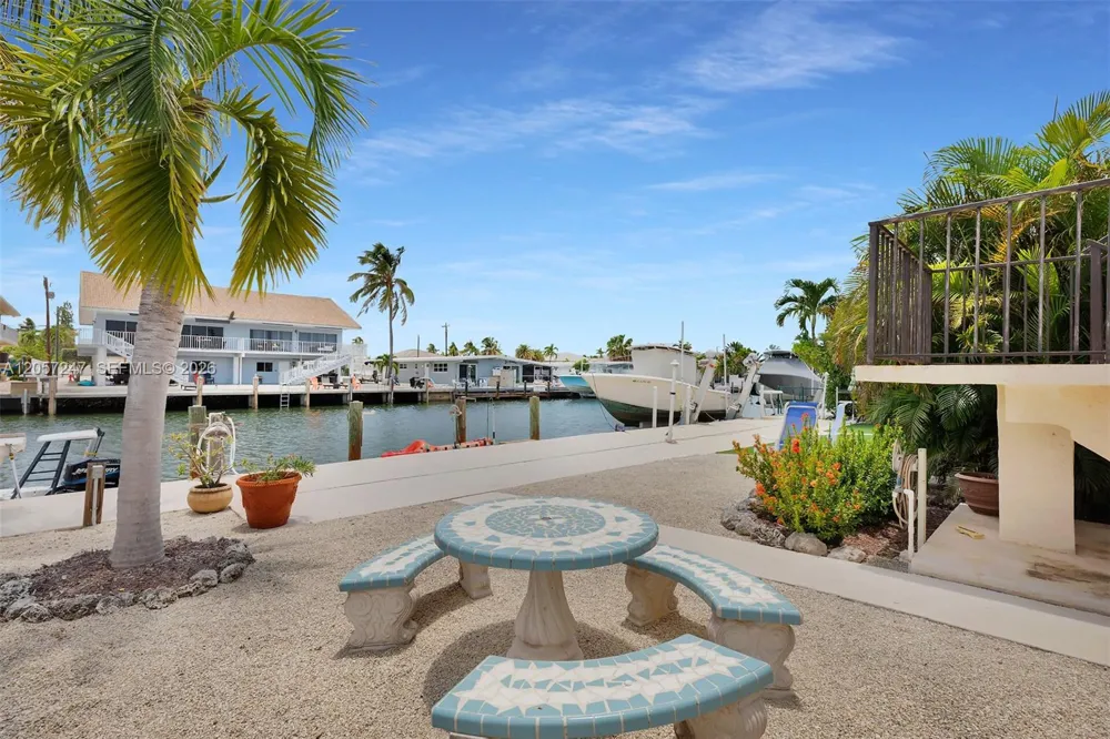 350 11th St Key Colony, FL 33051