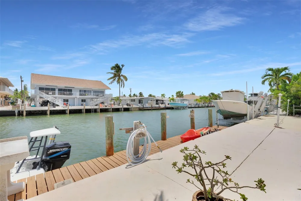 350 11th St Key Colony, FL 33051