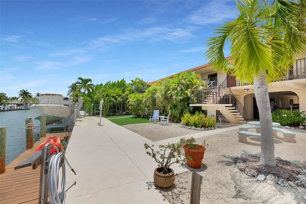 350 11th St Key Colony, FL 33051