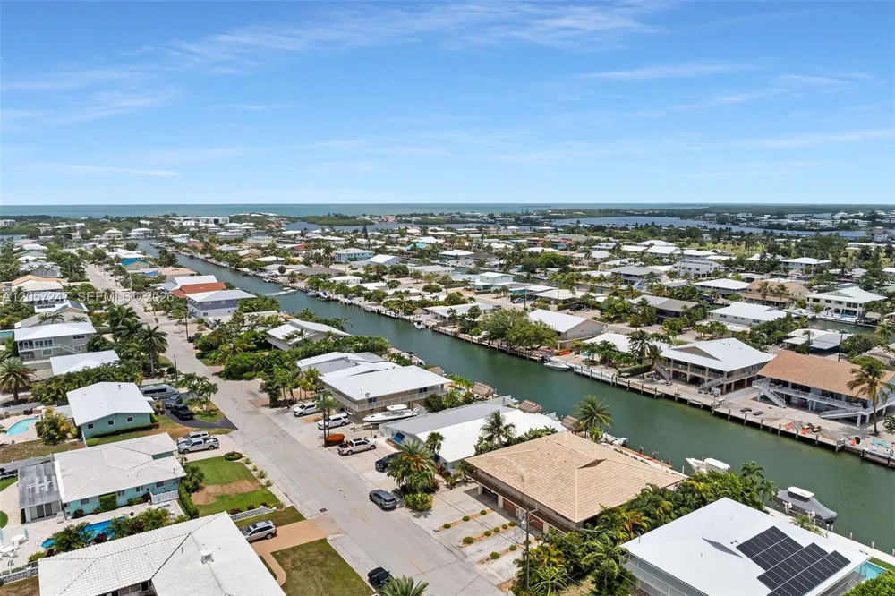 350 11th St Key Colony, FL 33051
