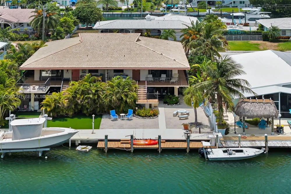 350 11th St Key Colony, FL 33051