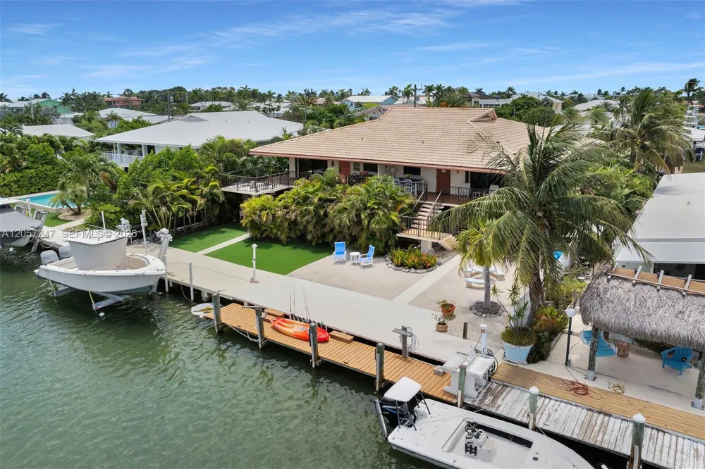 350 11th St Key Colony, FL 33051