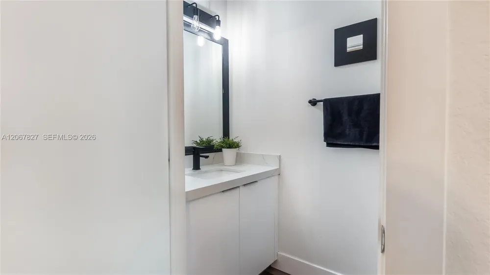 3889 Tree Top Dr #3889 Weston, FL 33332