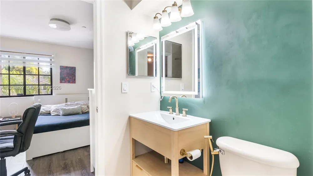 3889 Tree Top Dr #3889 Weston, FL 33332