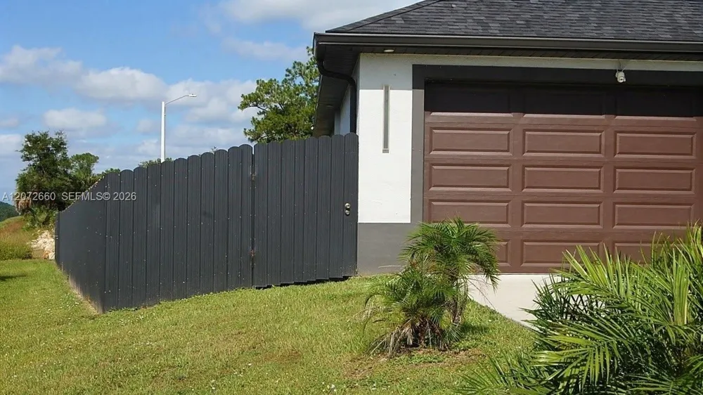 3705 SUNSHINE BLVD  N Lehigh Acres, FL 33971
