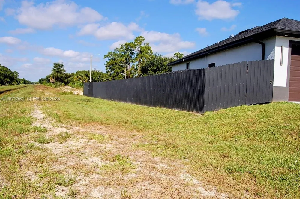 3705 SUNSHINE BLVD  N Lehigh Acres, FL 33971