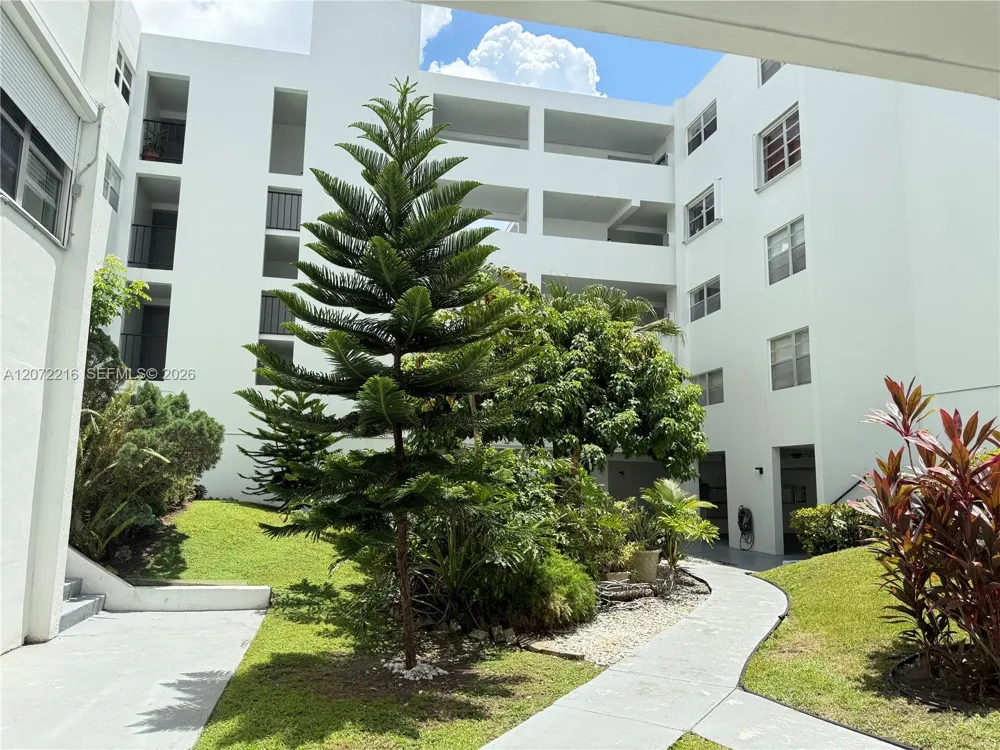 6903 Cypress Rd #C26 Plantation, FL 33317