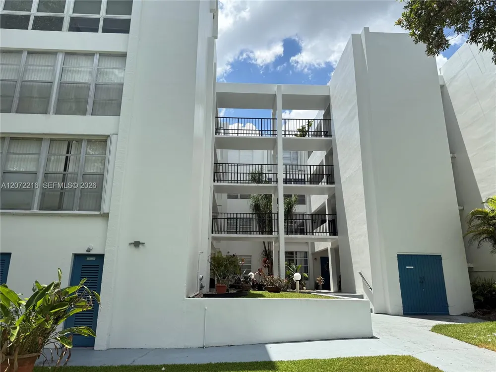 6903 Cypress Rd #C26 Plantation, FL 33317