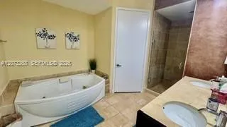 18201 Collins Ave #5009 Sunny Isles Beach, FL 33160