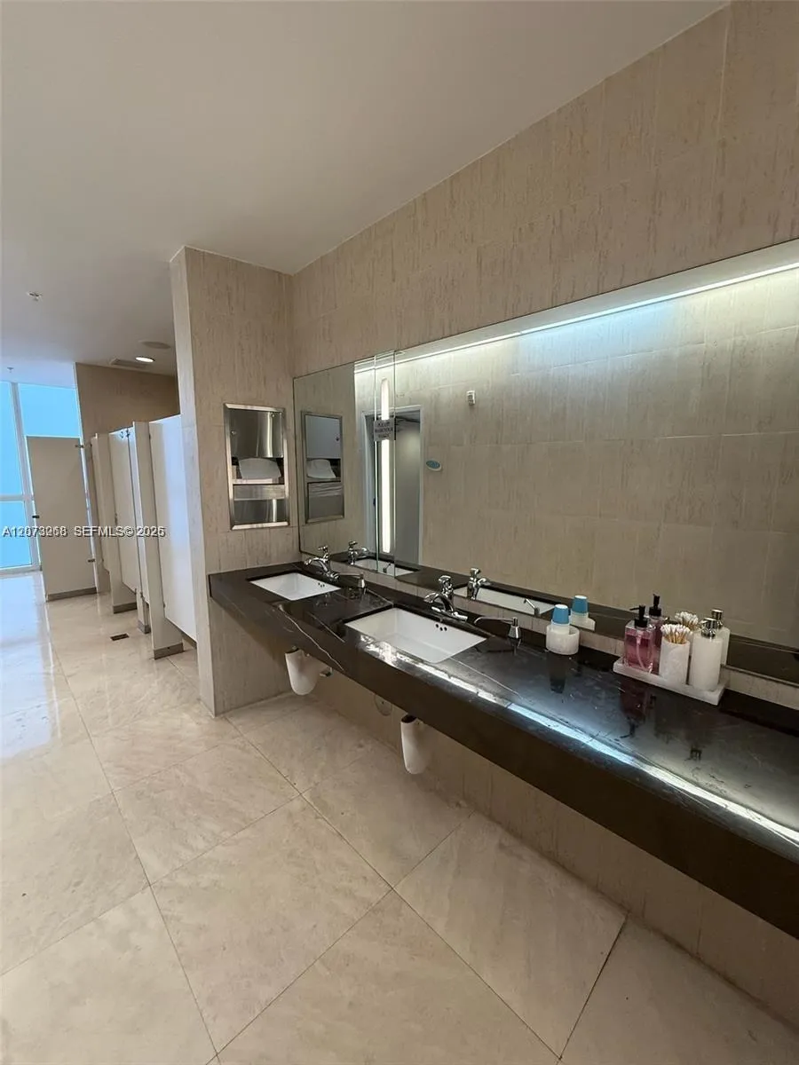 18201 Collins Ave #5009 Sunny Isles Beach, FL 33160