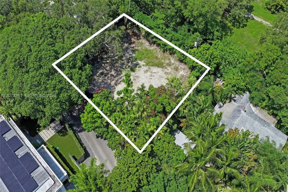 3625 Bay Homes Dr Miami, FL 33133