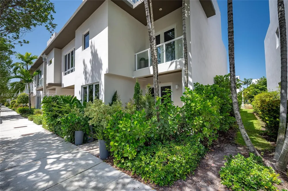 6428 NW 104th Ct Doral, FL 33178