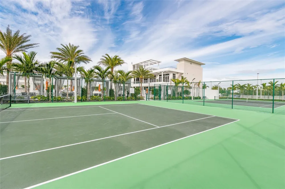 6428 NW 104th Ct Doral, FL 33178