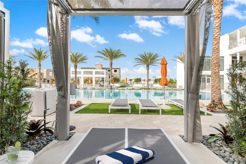 6428 NW 104th Ct Doral, FL 33178