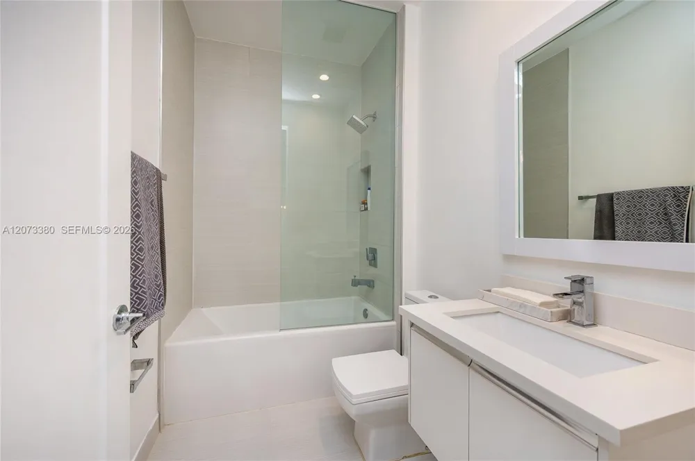 6428 NW 104th Ct Doral, FL 33178