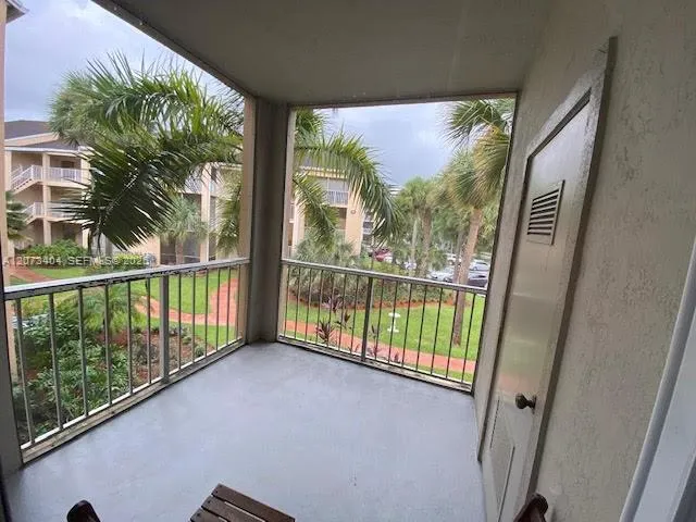 15295 SW 106th Ln #705 Miami, FL 33196