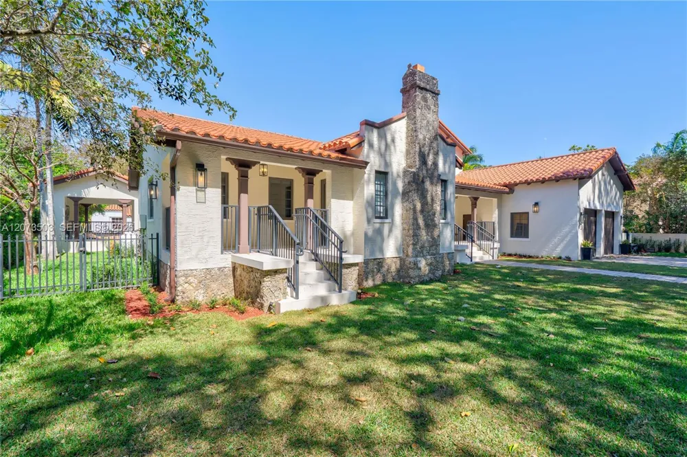 519 Alhambra Cir Coral Gables, FL 33134