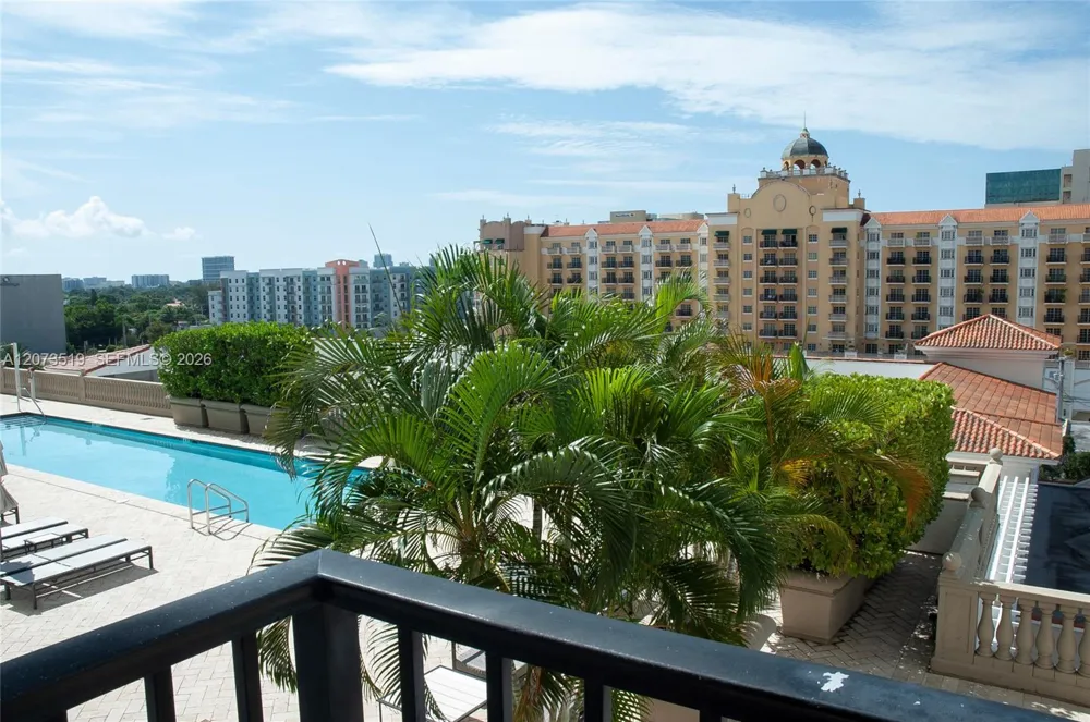 10 Aragon Ave #703 Coral Gables, FL 33134