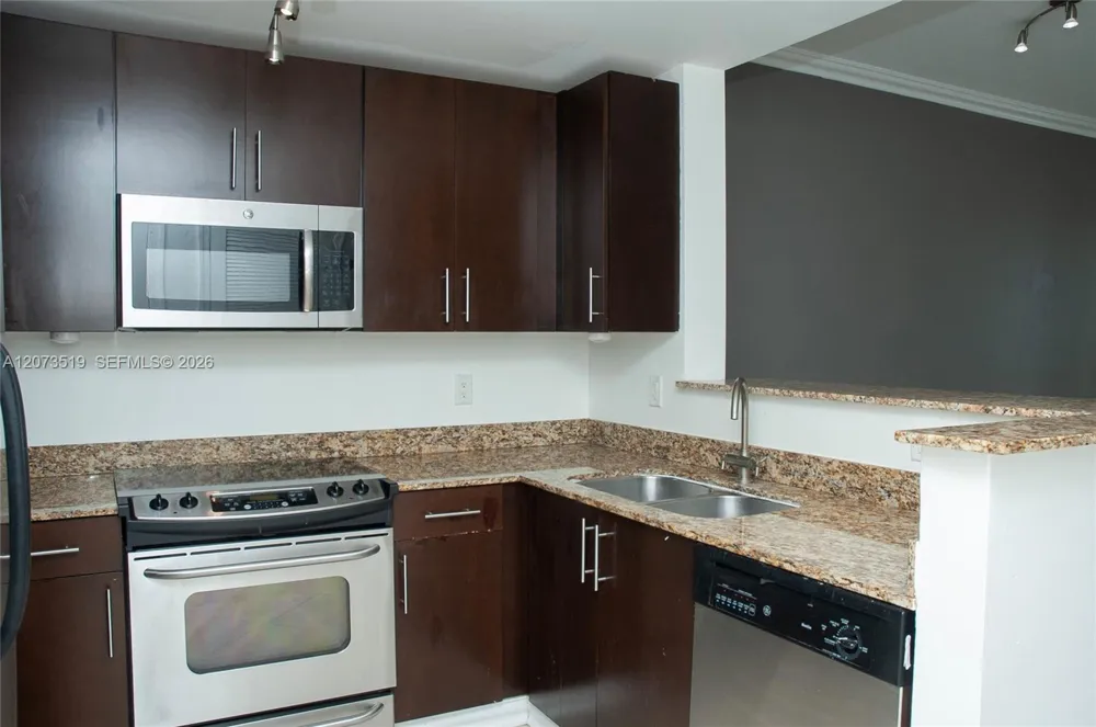 10 Aragon Ave #703 Coral Gables, FL 33134