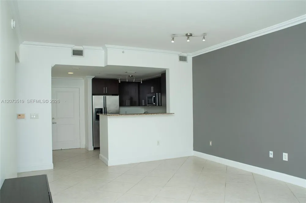 10 Aragon Ave #703 Coral Gables, FL 33134
