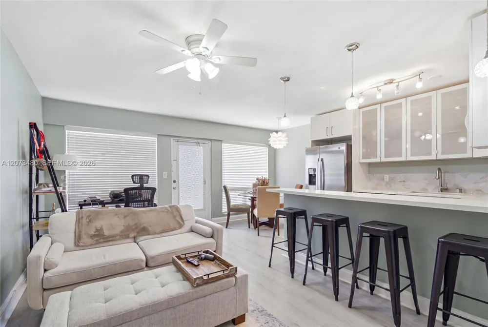 2716 NE 30th Pl #207C Fort Lauderdale, FL 33306