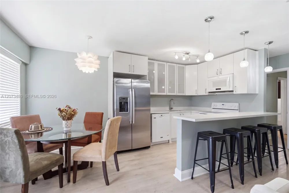 2716 NE 30th Pl #207C Fort Lauderdale, FL 33306