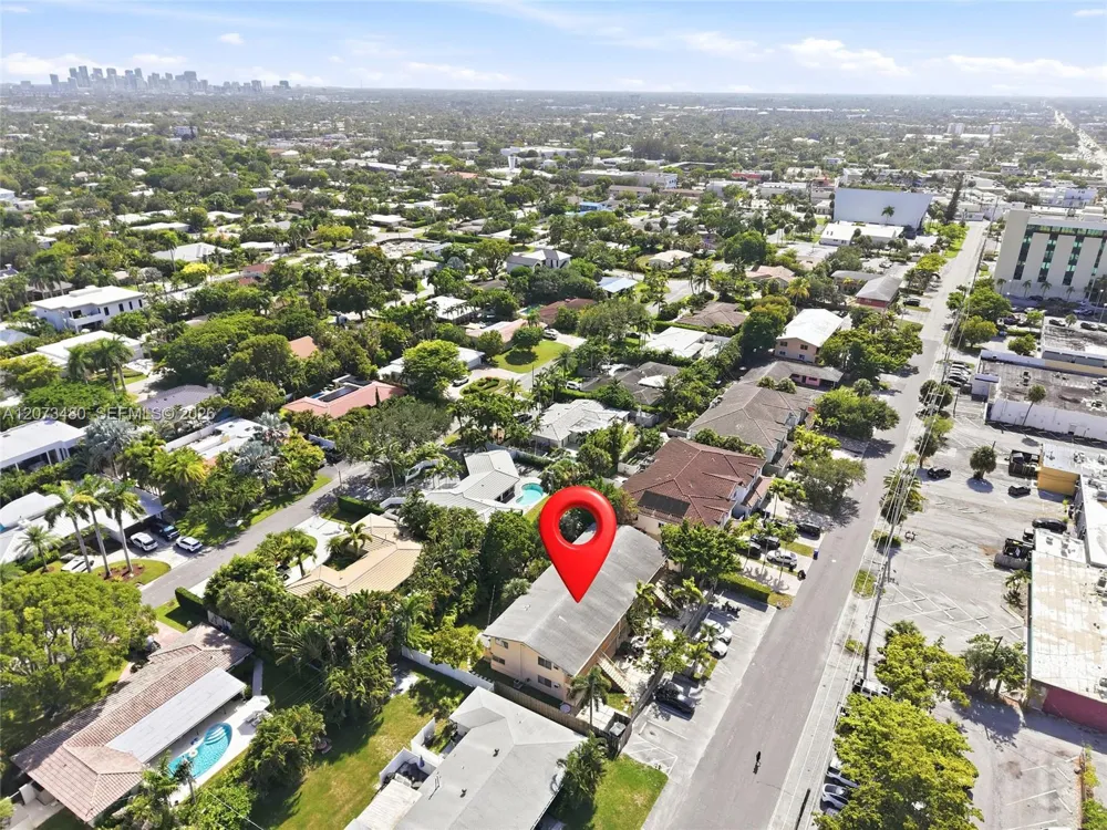2716 NE 30th Pl #207C Fort Lauderdale, FL 33306