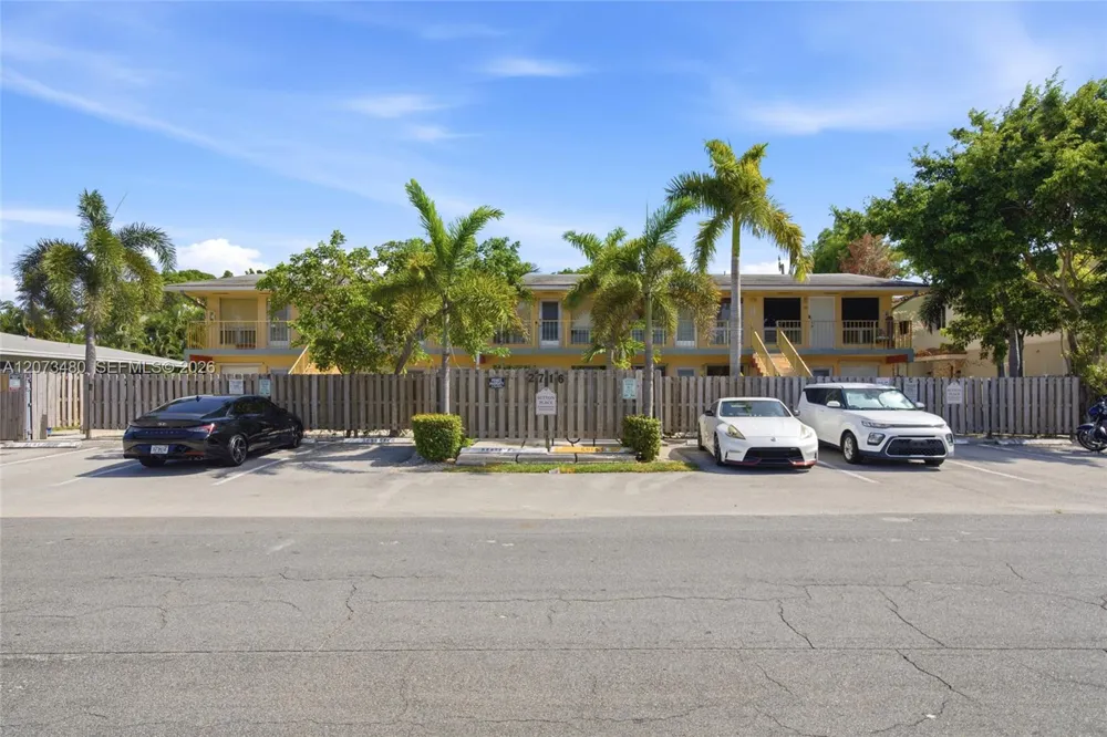 2716 NE 30th Pl #207C Fort Lauderdale, FL 33306