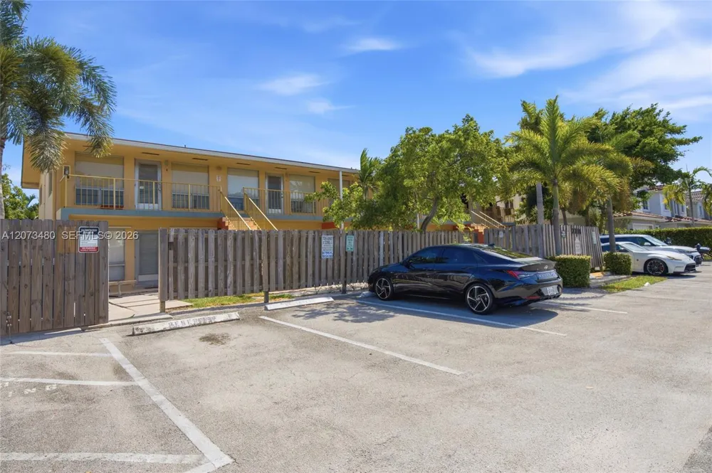 2716 NE 30th Pl #207C Fort Lauderdale, FL 33306