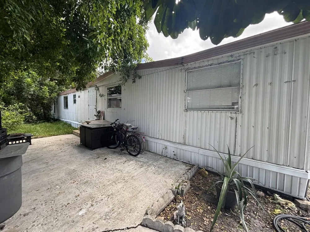 378 Pebblestone Court Coconut Creek, FL 33073