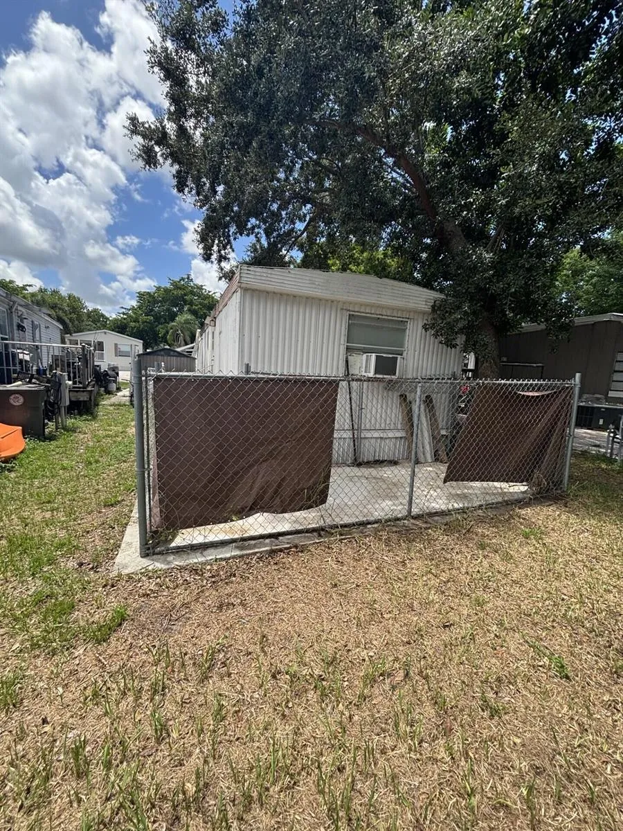 378 Pebblestone Court Coconut Creek, FL 33073